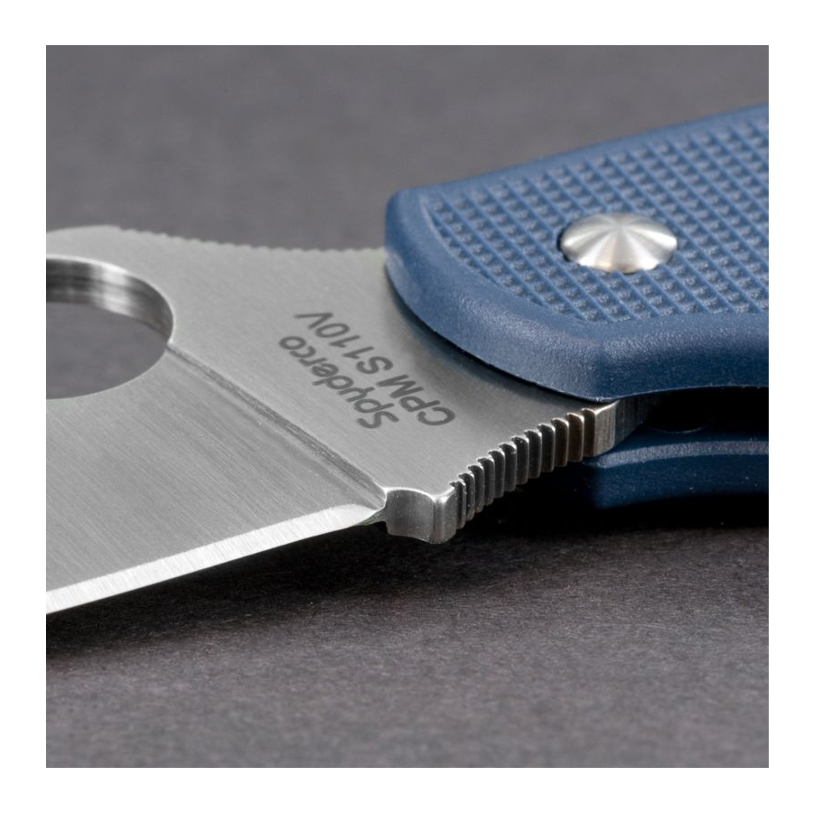 Spyderco UK Penknife Lightweight Dark Blue CPM S110V